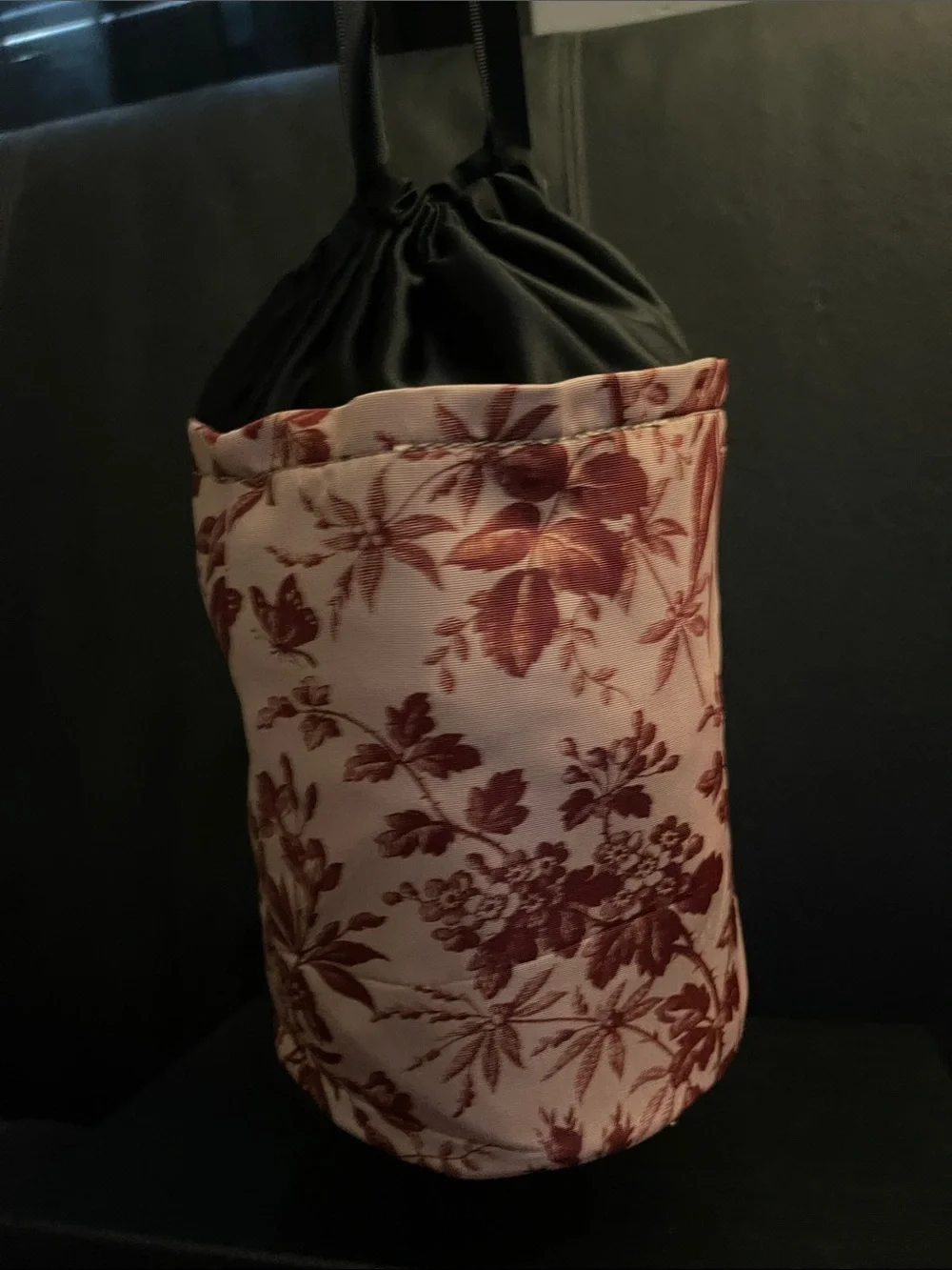 Gucci GWP Red Floral Cosmetic Bag with drawstring closure New
